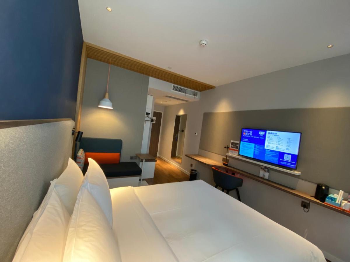 Holiday Inn Express Shanghai Tangzhen By Ihg - 20 Mins To Disney Land Exterior photo