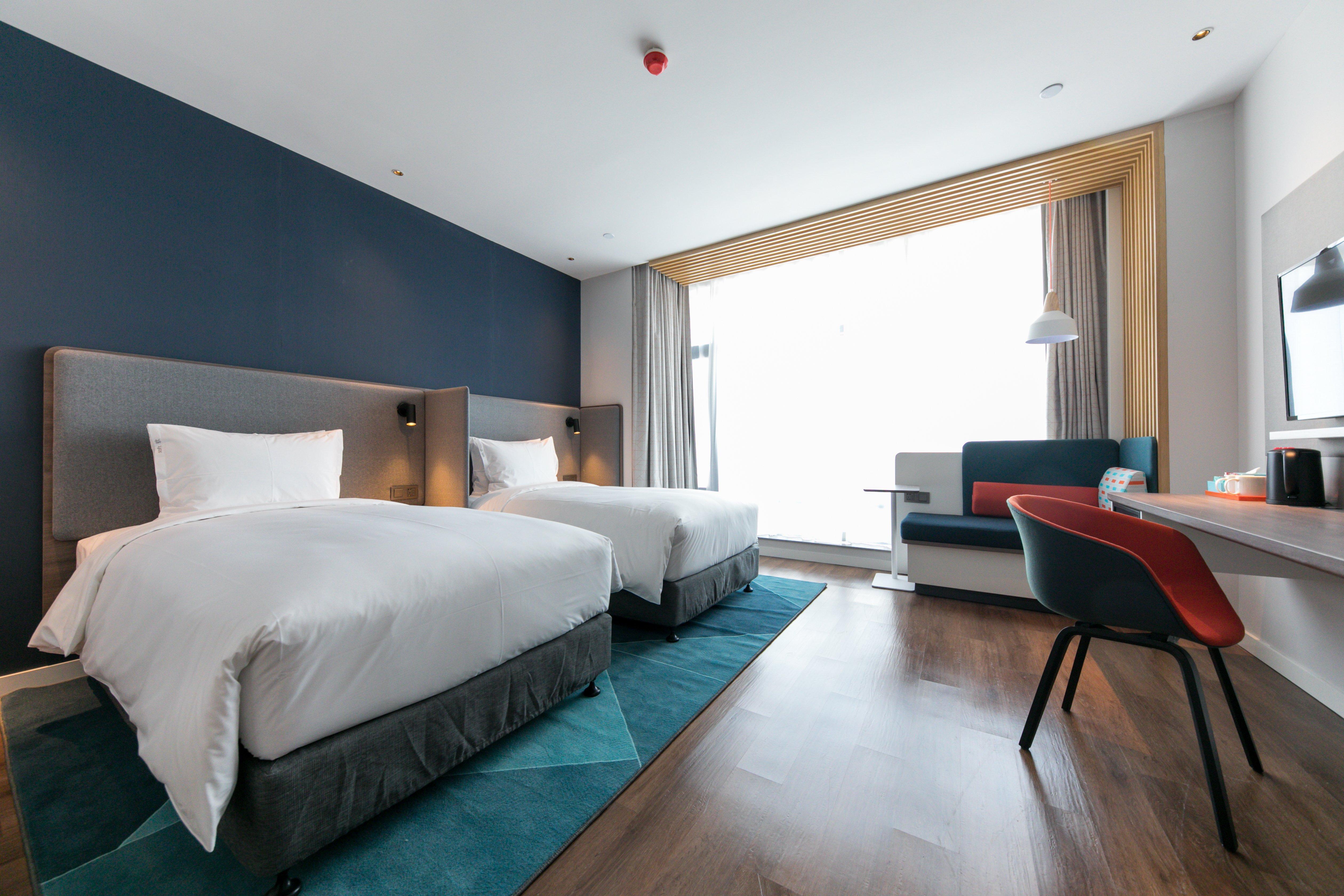 Holiday Inn Express Shanghai Tangzhen By Ihg - 20 Mins To Disney Land Exterior photo