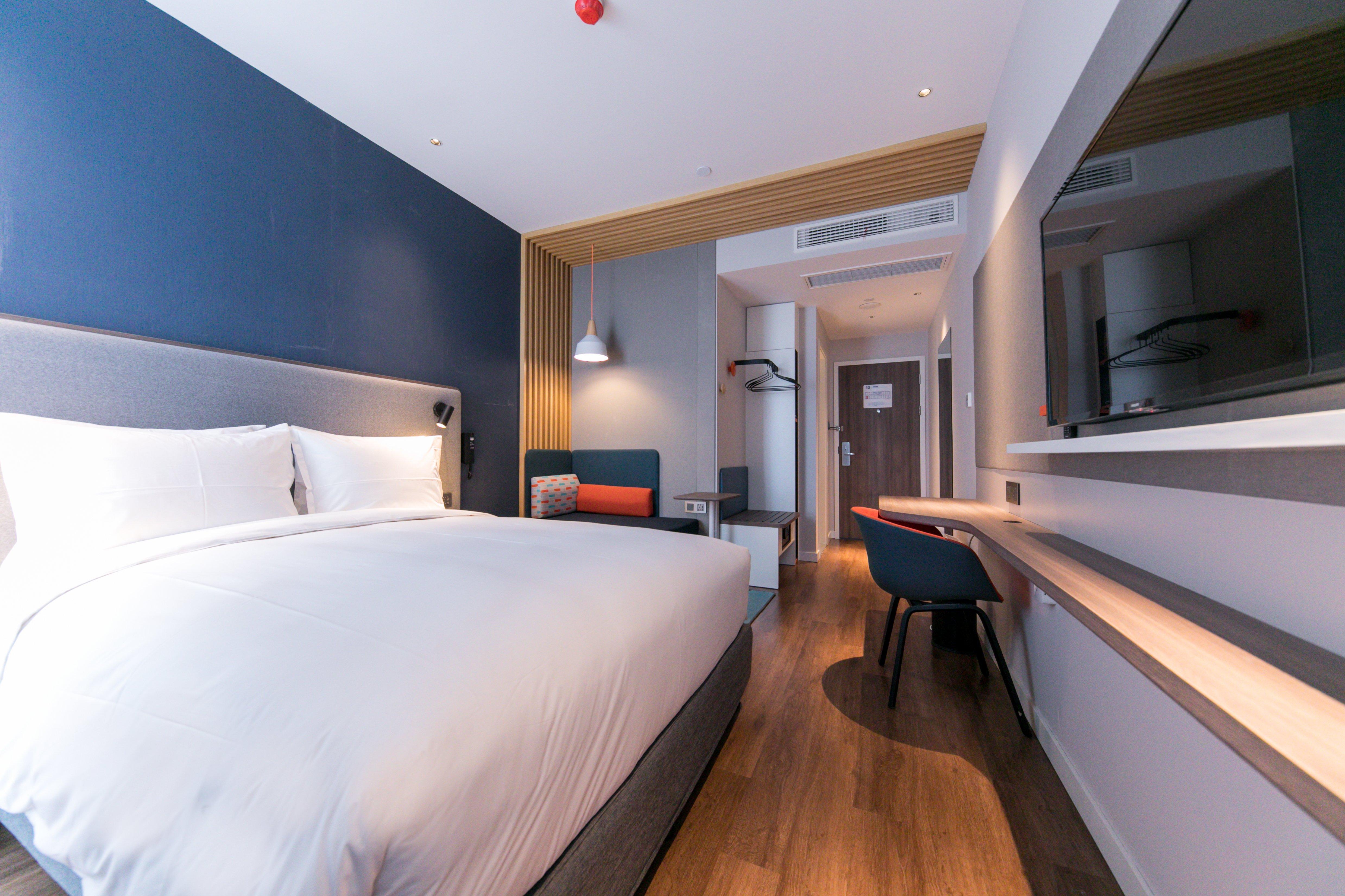 Holiday Inn Express Shanghai Tangzhen By Ihg - 20 Mins To Disney Land Exterior photo