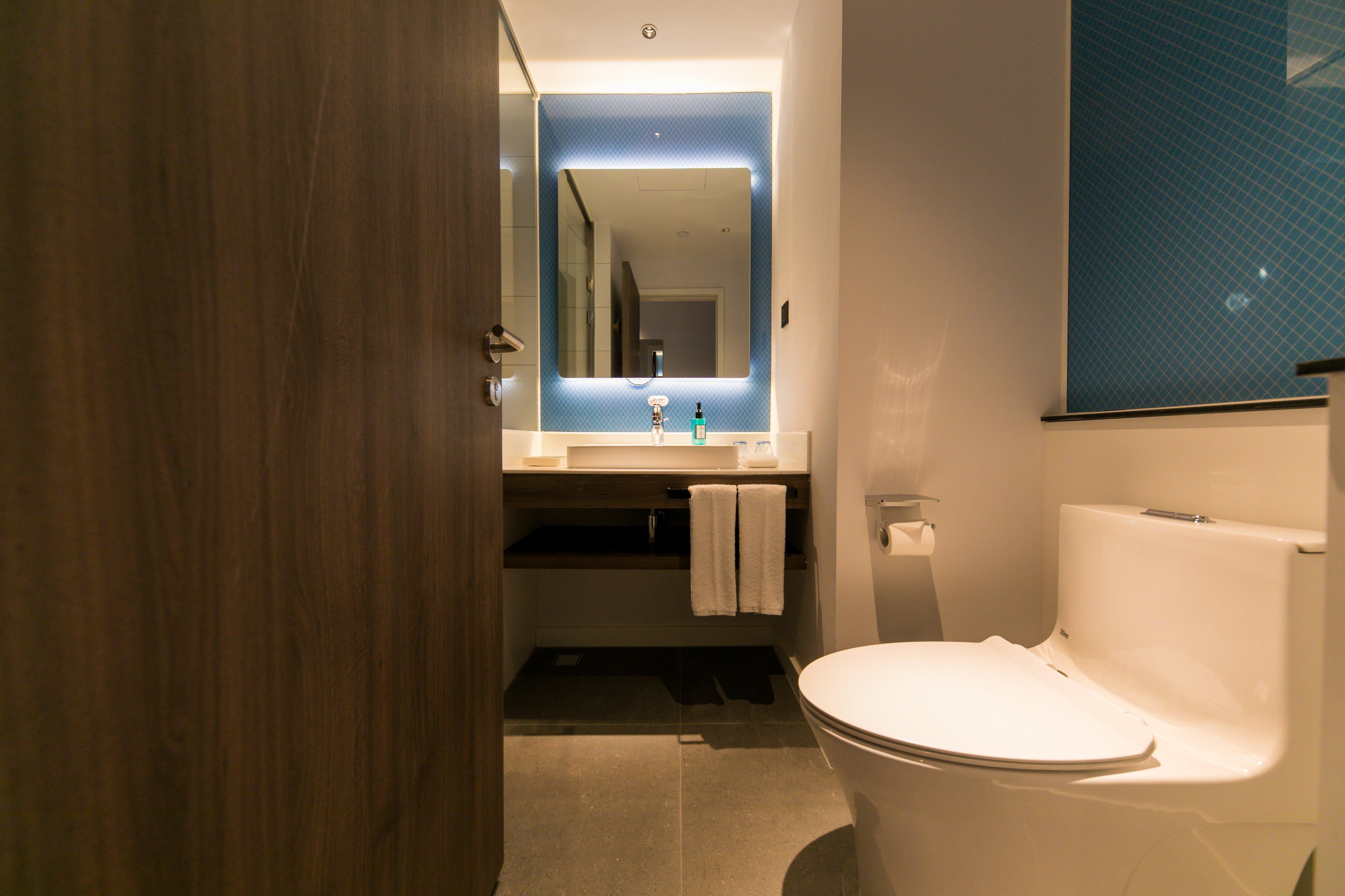 Holiday Inn Express Shanghai Tangzhen By Ihg - 20 Mins To Disney Land Exterior photo