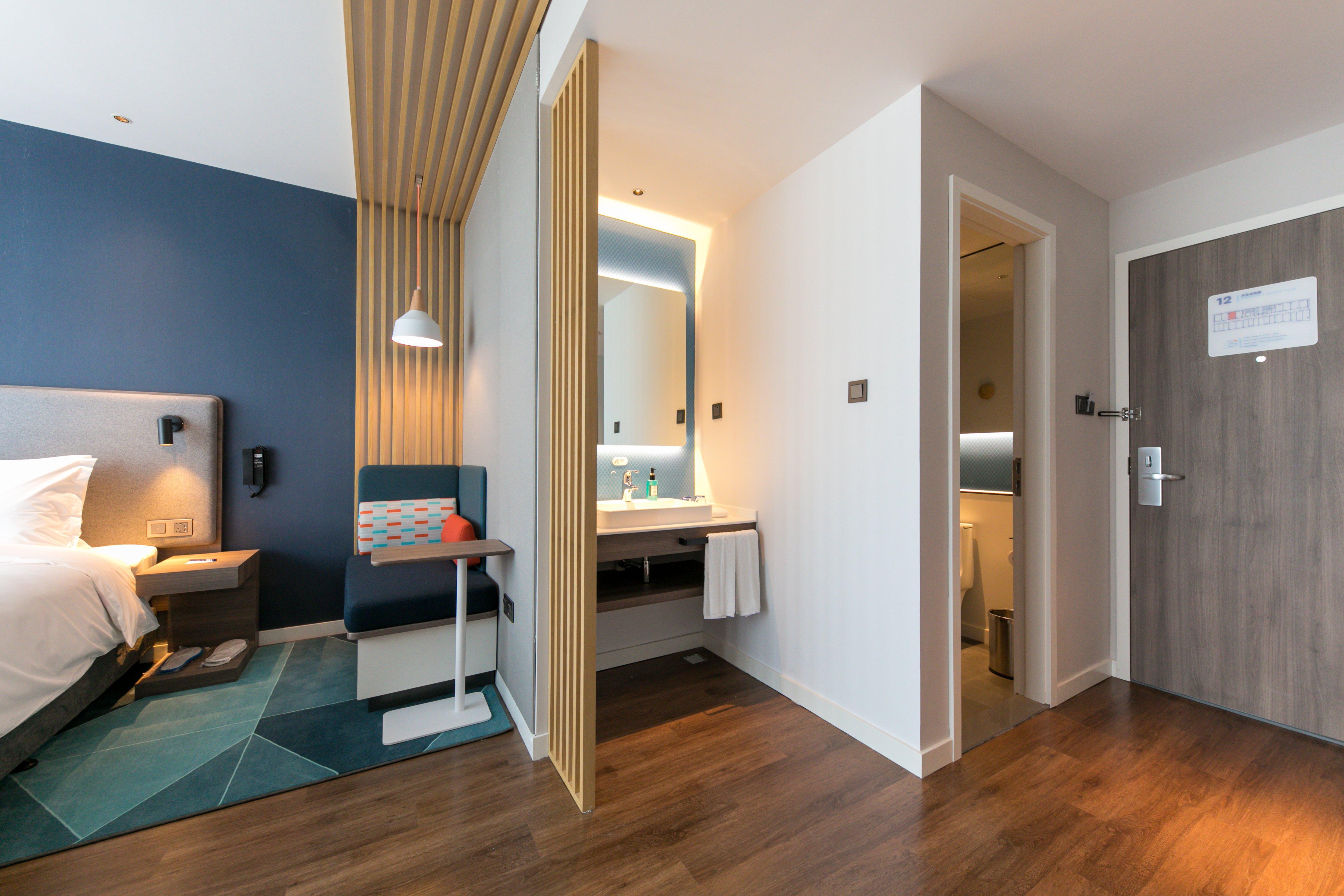 Holiday Inn Express Shanghai Tangzhen By Ihg - 20 Mins To Disney Land Exterior photo