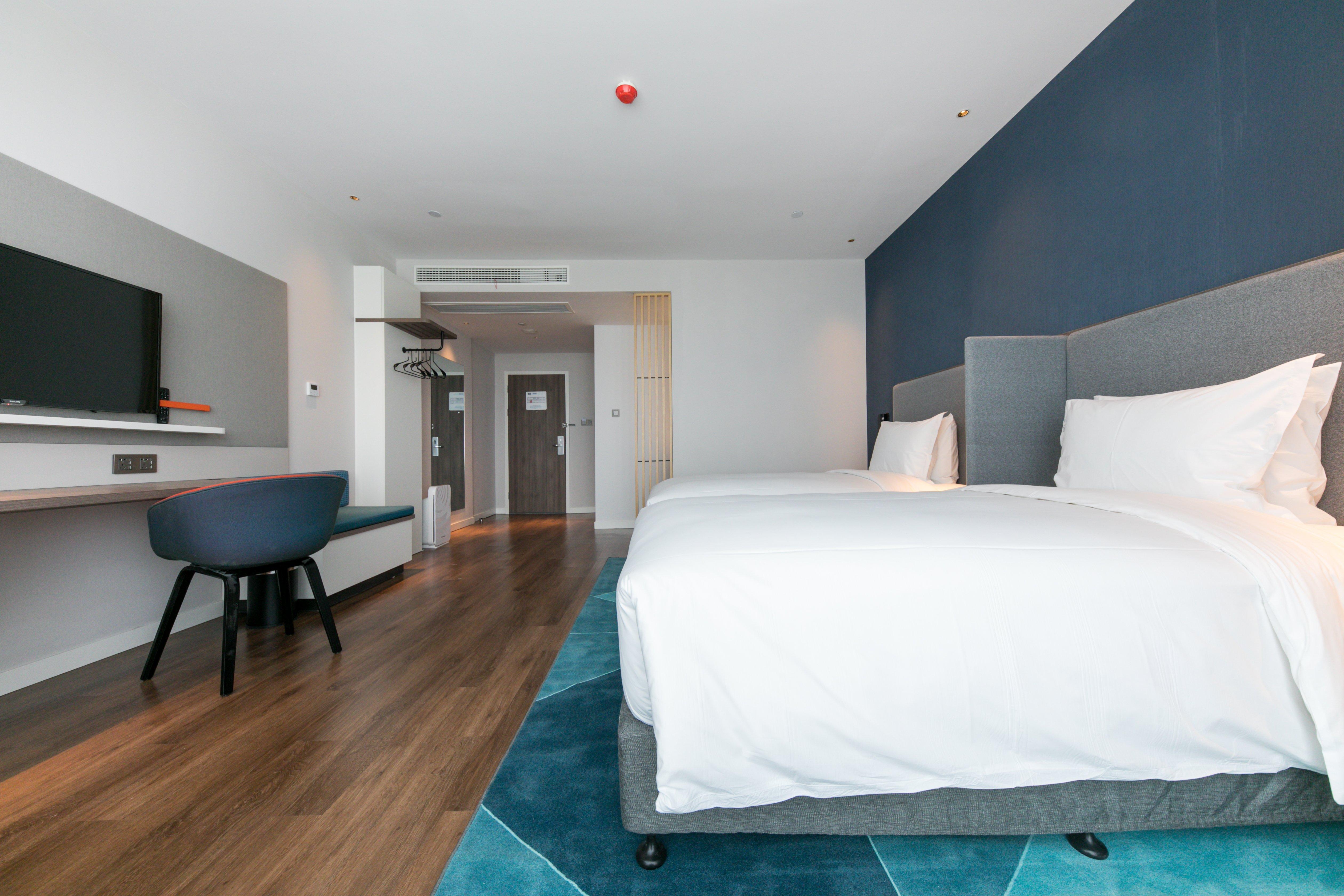 Holiday Inn Express Shanghai Tangzhen By Ihg - 20 Mins To Disney Land Exterior photo