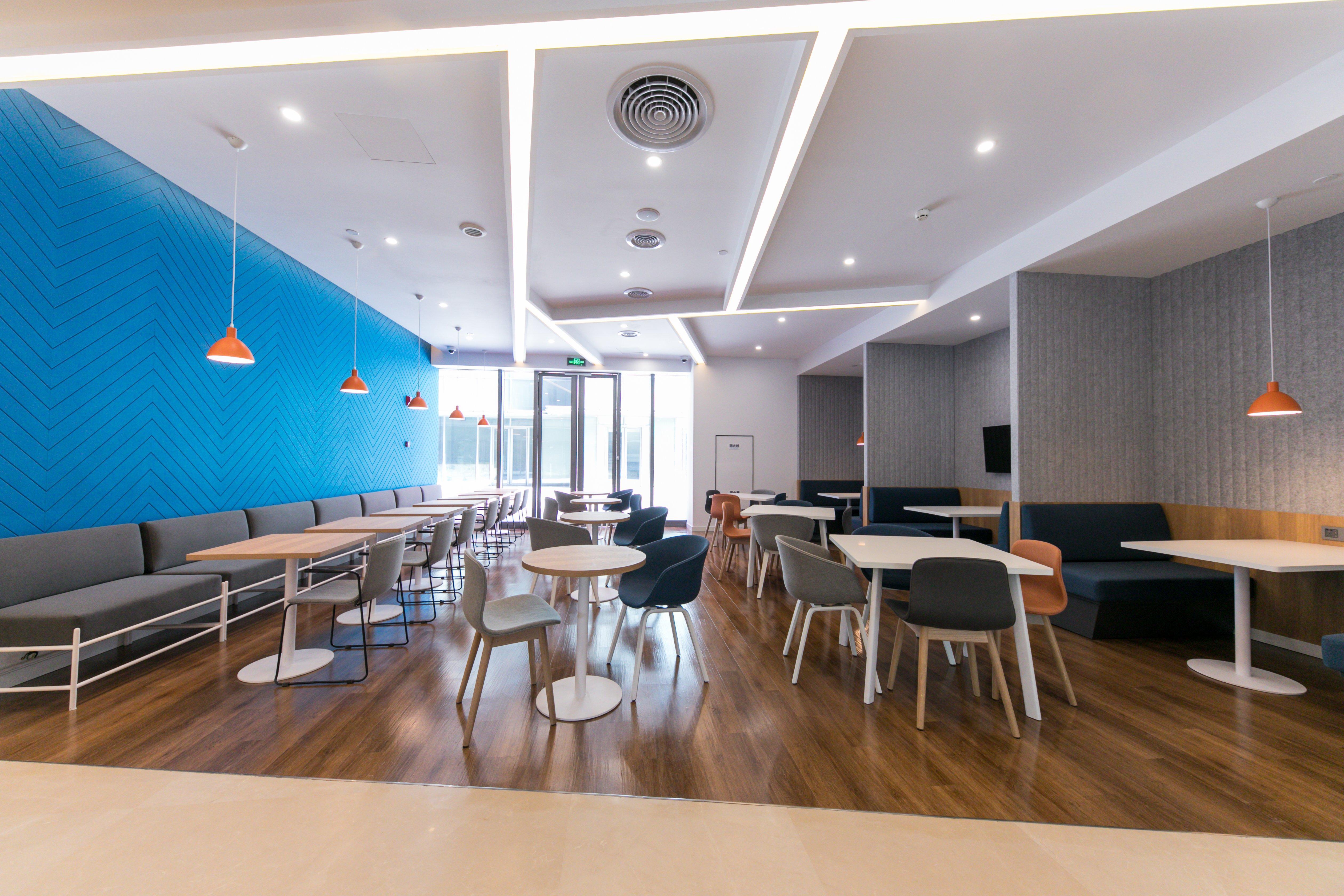 Holiday Inn Express Shanghai Tangzhen By Ihg - 20 Mins To Disney Land Exterior photo