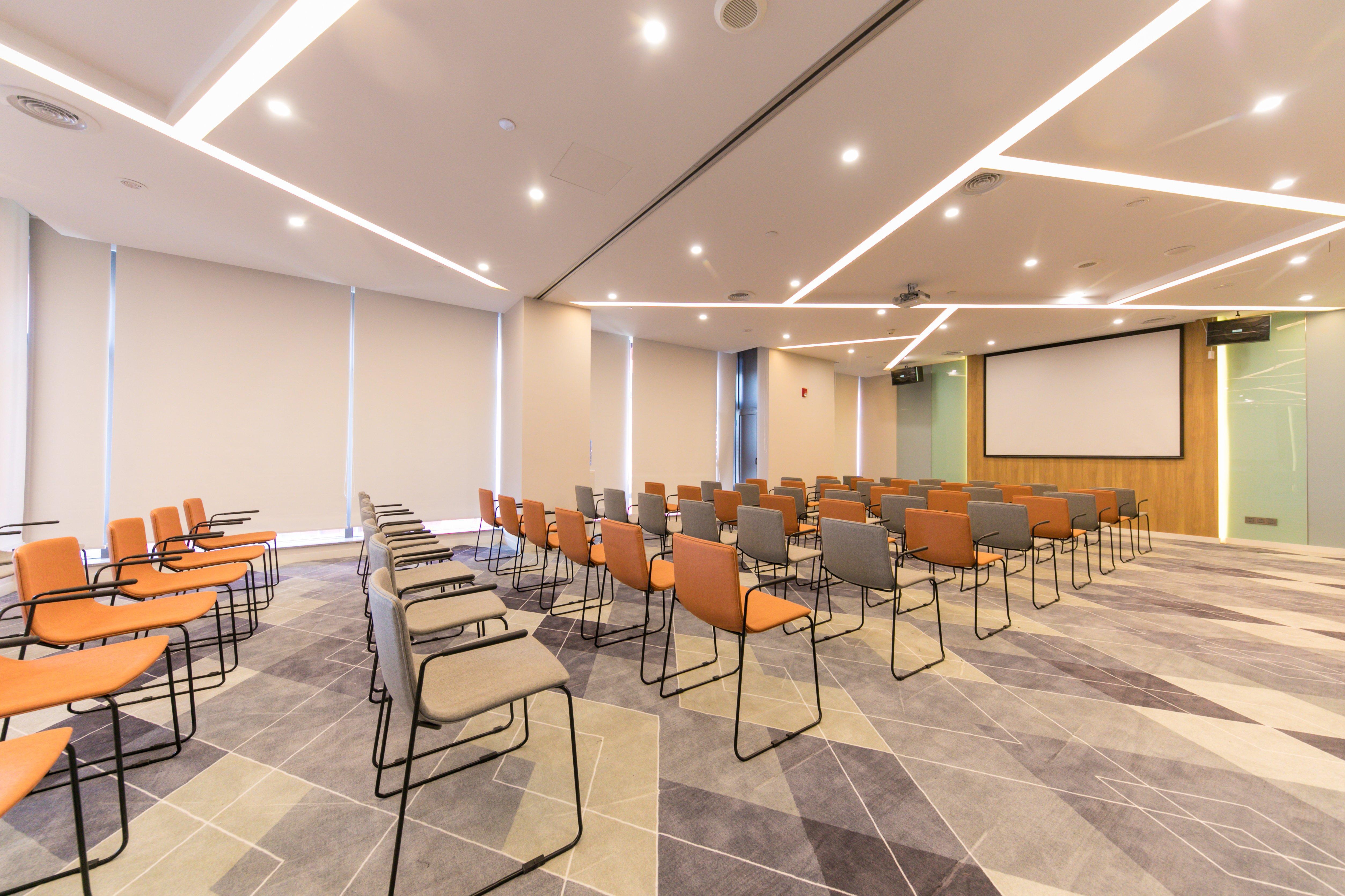 Holiday Inn Express Shanghai Tangzhen By Ihg - 20 Mins To Disney Land Exterior photo