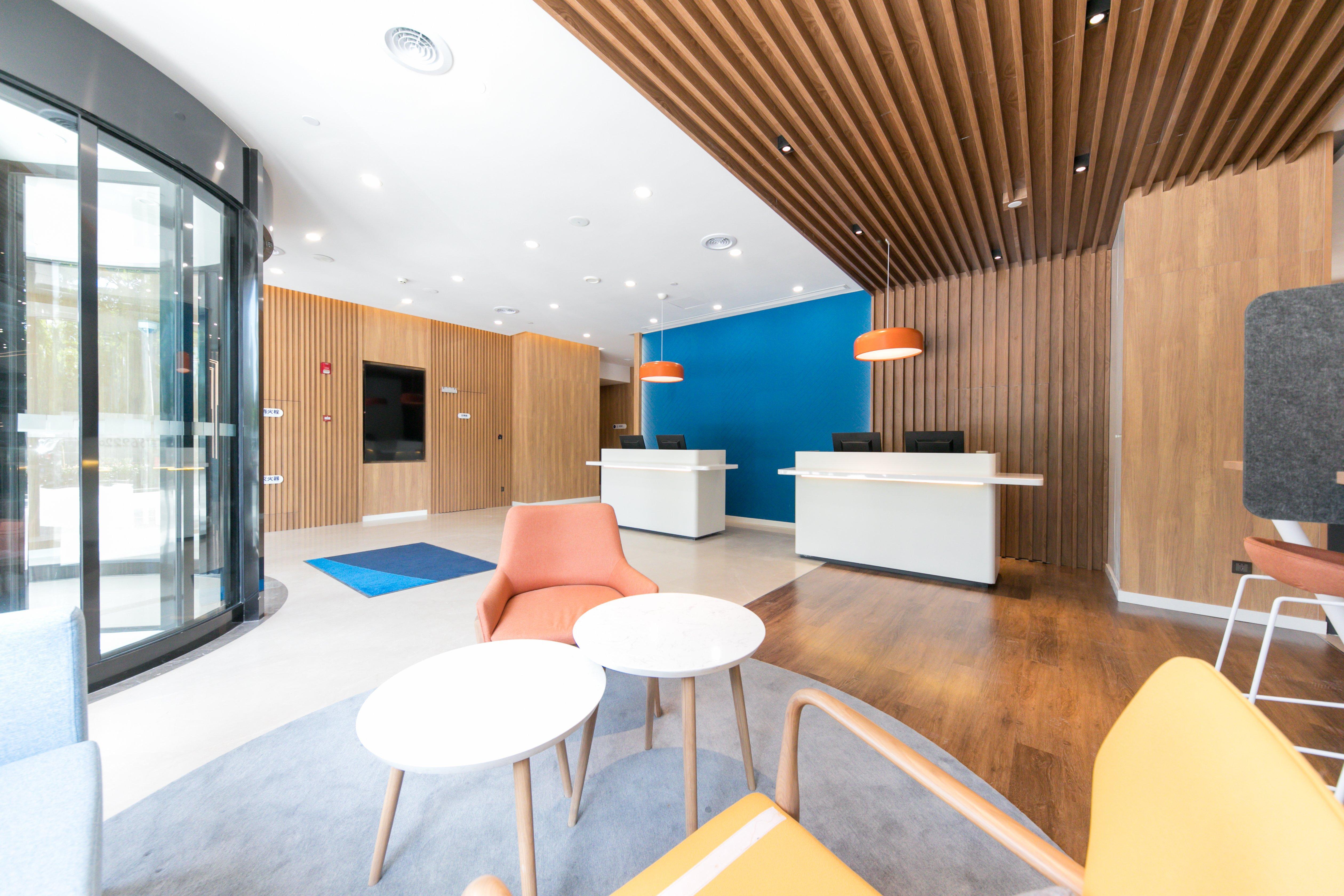 Holiday Inn Express Shanghai Tangzhen By Ihg - 20 Mins To Disney Land Exterior photo
